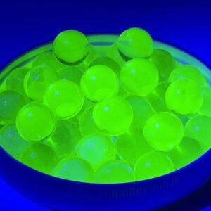 14mm Clear Yellow Uranium Glass UV Reactive Marbles – Pack of 25 – Green Glow Under UV Blacklight Ultra Violet Chinese Checkers Glowing